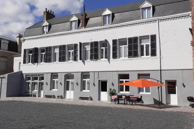 Les Appartements Fenelon Le Cateau-Cambresis Eksteriør bilde